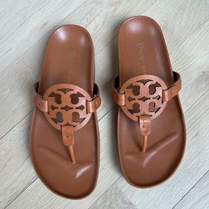 Barely won Miller Cloud Sandals